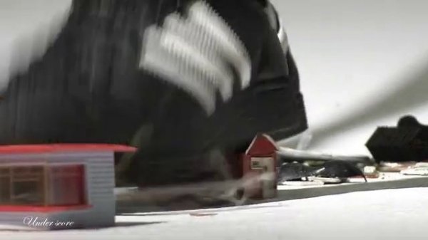 Giantess destrói tudo crush city!