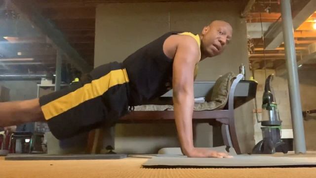 Push Up Training with HIT Video смотреть онлайн