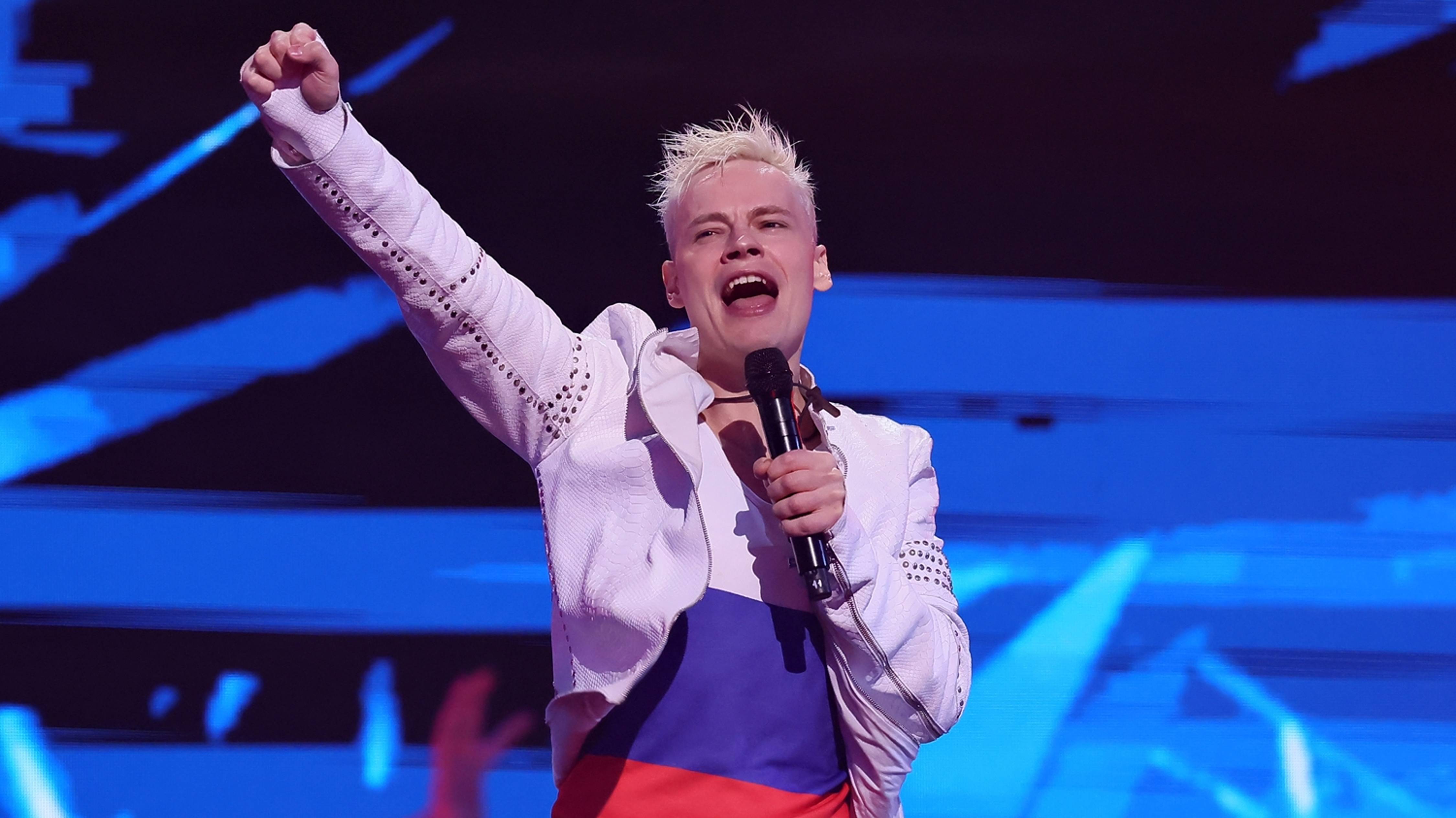 Ярко и эмоционально!!! SHAMAN со своей новой песней "Я сделан в России". В мире спорта смотреть онлайн