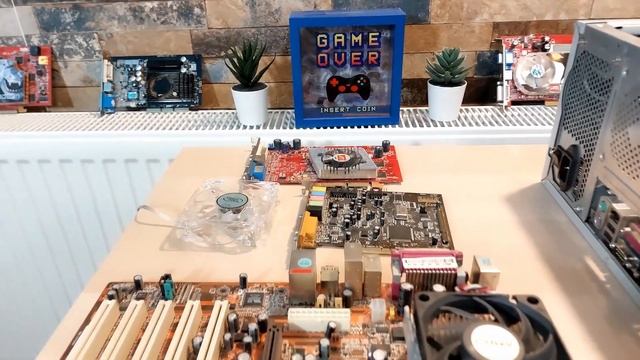 Radeon 9550 vs FX 5200 in Windows 98 Gaming PC смотреть онлайн