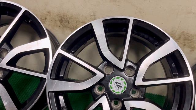 Диски литые 5/114,3 R16 ЦО 66,1 18-10-2024 смотреть онлайн