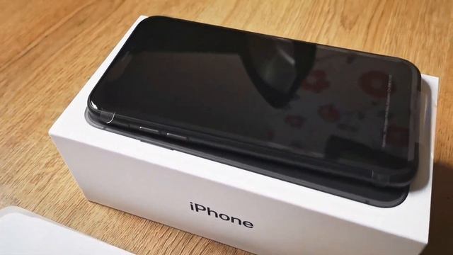 iPhone 11 Unboxing Black 64GB смотреть онлайн