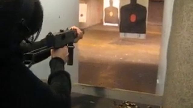 INGRAM MAC 10 FULL AUTO SUB MACHINE GUN смотреть онлайн