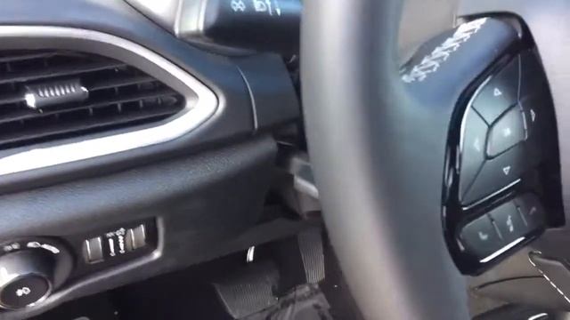 2018 Chrysler Pacifica S смотреть онлайн