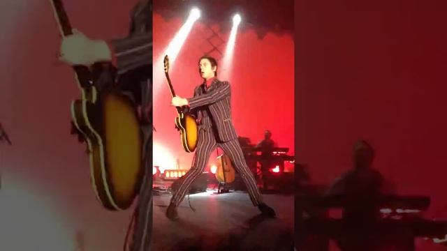Eric Starczan смотреть онлайн