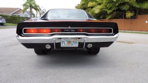 1970 Dodge Charger R/T SIX-PACK + Manual Transmission