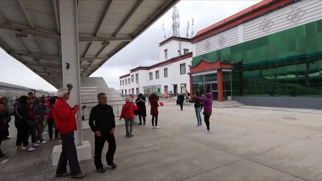 Beijing Peking Tibet Lhasa Yamdrok Lake X'ian Train Lhasa to Xining Terrakotta Soldier Shanghai смотреть онлайн