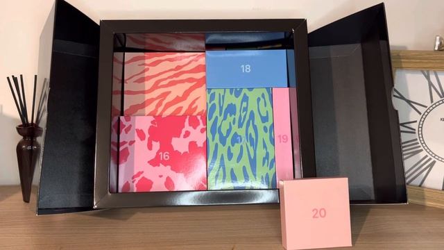 Unboxing calendrier de l’avent ASOS смотреть онлайн