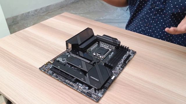 MSI Z790 Tomahawk DDR4 Unboxing and First Look | Z690 vs. Z790 - What's New? HINDI смотреть онлайн