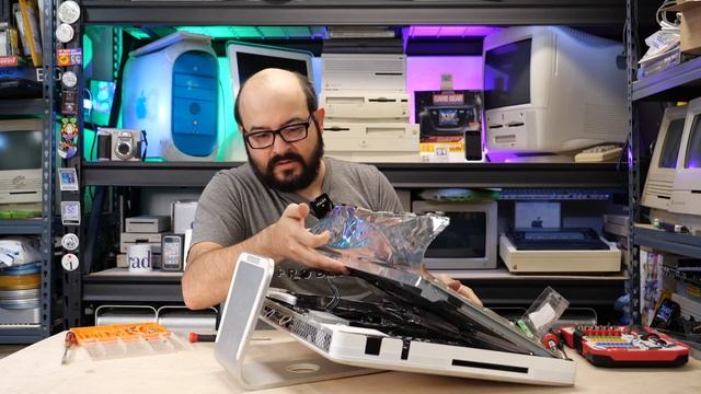 Too Many iMacs! - Can We Resurrect A Dumped iMac G5? смотреть онлайн