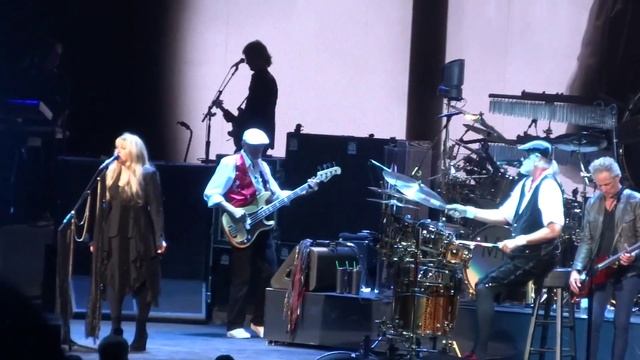 FLEETWOOD MAC : Over My Head, Gypsy, Little Lies : {1080p HD} : United Center : Chicago : 10/2/2014 смотреть онлайн
