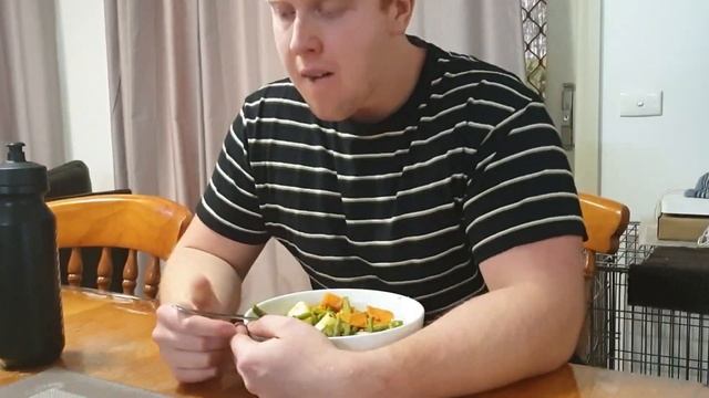 Eating A Big Mac Worth Of Vegetables (calorie equivalent) | Vegetable *Food Challenge* смотреть онлайн