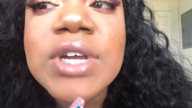 Cheap Kylie Cosmetics Dupe| Maybelline Lip Gloss vs Kylie Lip Gloss смотреть онлайн