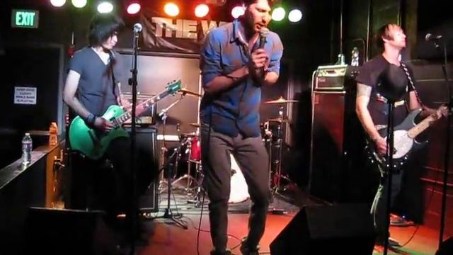 The Perfect Victim - Wait Baby Wait LIVE @ The Wire 10.15.10 смотреть онлайн