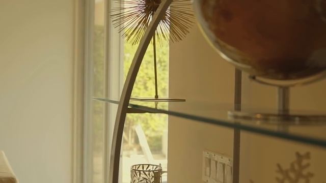 DLL, Ania Gadea - Llama Llama (Official Video) смотреть онлайн