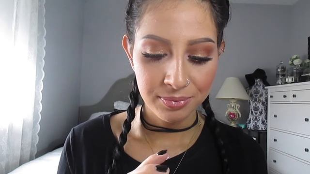 MAC Soft Sever Shadows Review + Swatches смотреть онлайн