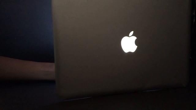 How Does The Apple Logo Work on MacBook ? смотреть онлайн