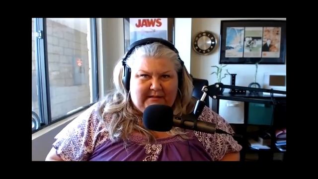 Lisa talks about new sales, new forms and chasing DNS смотреть онлайн
