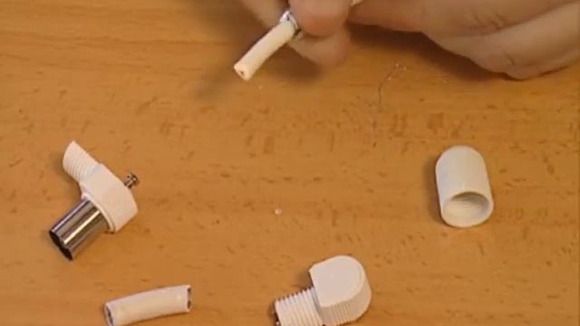 Mejorar la señal de radio de un equipo de música - Bricomania смотреть онлайн