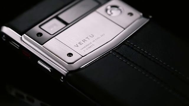Vertu Signature Touch Jet Calf смотреть онлайн