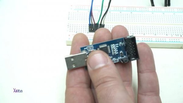 How To Program Attiny85 microchip - Tutorial in 3min