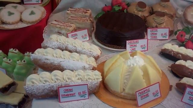 December View Bakers Shop Window Dundee Scotland смотреть онлайн