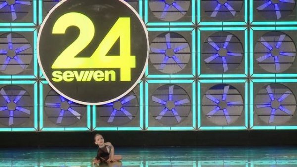 Lainey Hess - In Darkness We Find Light