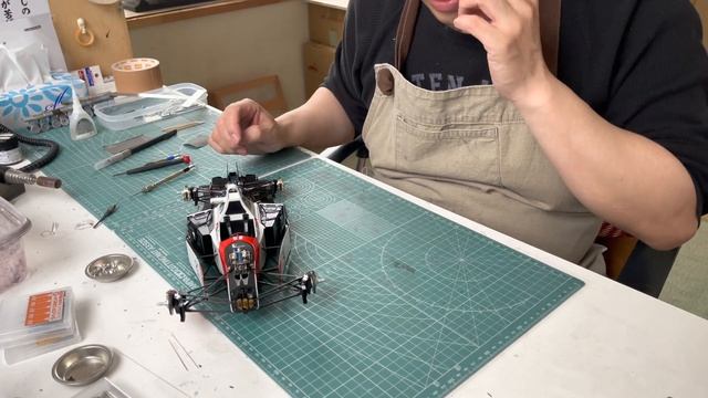 モデルファクトリーヒロ1/12マクラーレンMP4/8モナコGP製作記⑤ смотреть онлайн