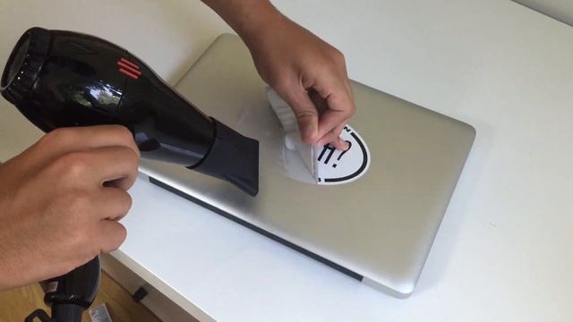 How to Cleanly Remove a Sticker from your Mac! смотреть онлайн