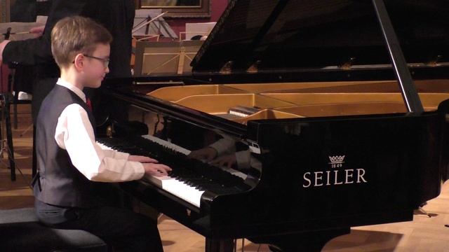 А. Роули. Миниатюрный концерт Соль мажор 1 часть. смотреть онлайн