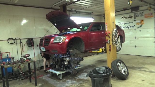 2005 dodge magnum engine removal! Baby Hauler EP.2 смотреть онлайн