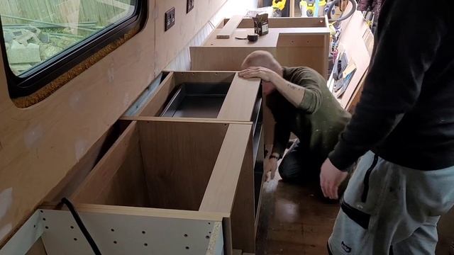 It's time to start the kitchen!! #105 #boat смотреть онлайн