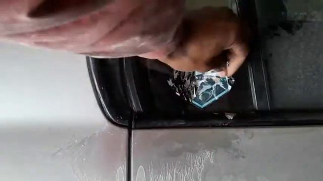 REMOVING VERY OLD WINDOW STICKER (SATISFYING!!!) смотреть онлайн