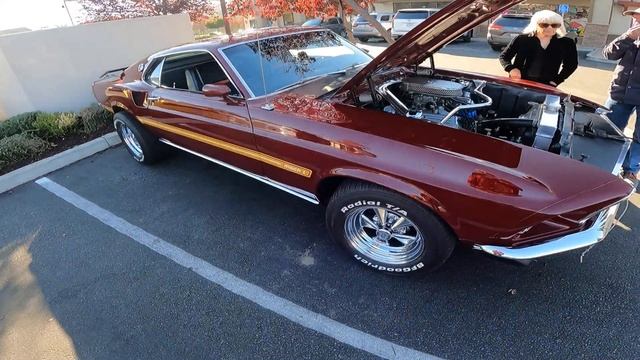 Hotrods in Paso, Anita's flawless 1969 Mach 1 and Joes, Barn Find 440 6-Pack Roadrunner. смотреть онлайн