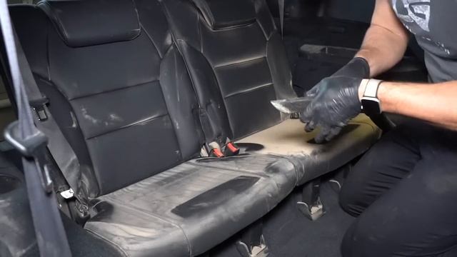 Can I Make This NASTY Acura Look NEW Again? | The Detail Geek смотреть онлайн