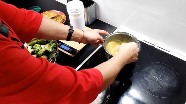 Готовим вместе завтрак, кушаем и стройнеем смотреть онлайн