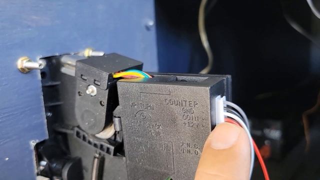 Adding a coin acceptor to an IPAC-2 Arcade button encoder смотреть онлайн