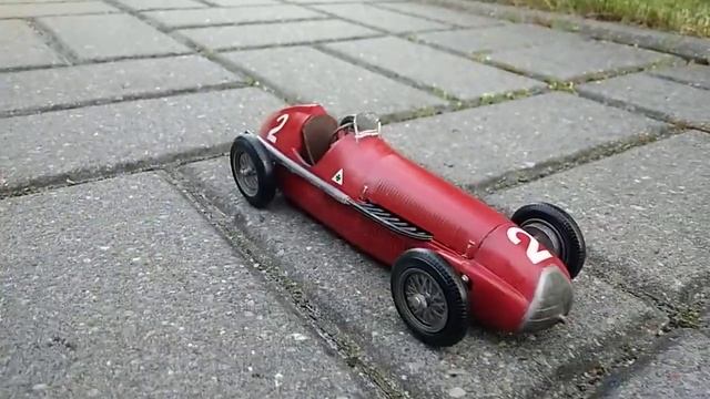 Alfa Romeo Alfetta 1950 model 1:24 SMER смотреть онлайн