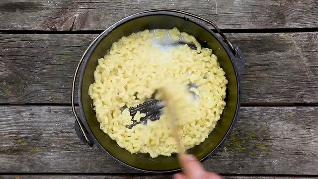 Dutch Oven Mac & Cheese смотреть онлайн