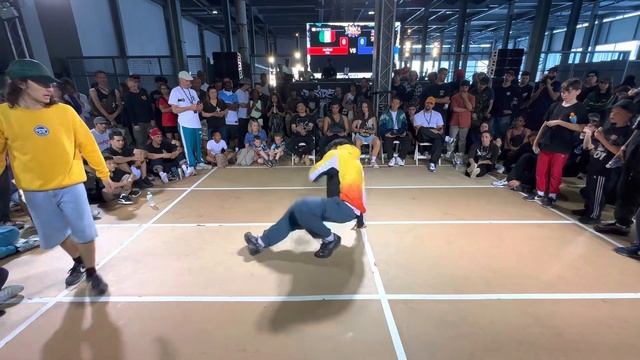 WarFoot vs Mac 1 | Top 16 Breaking Solo | Break Mission 2023 UK смотреть онлайн