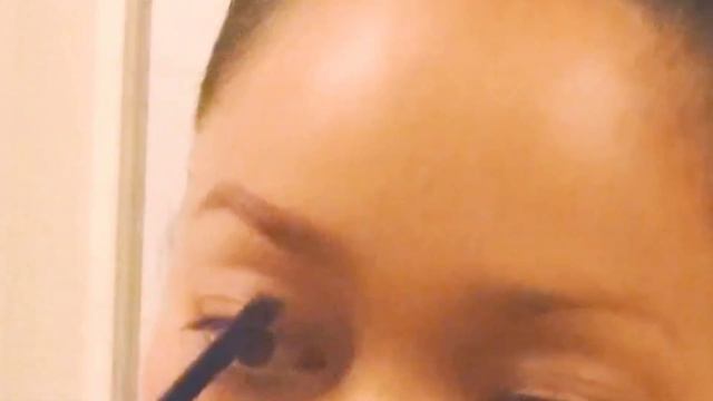 How to Create The Perfect Natural Looking Eyebrows смотреть онлайн