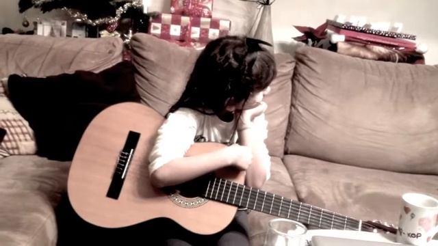 6 years old girl Mia M sings and plays guitar смотреть онлайн