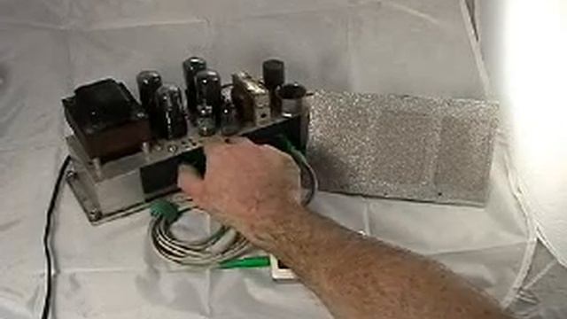 1960 Bell & Howell Filmosound tube amplifier (v2) смотреть онлайн