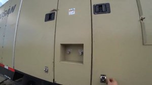 Везу Компрессор Через Нью-Йорк