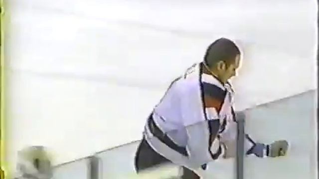Cam Janssen vs Ryan Bowness OHL fight Andrew Shaw's first OHL Fight vs Adrian Robertson re смотреть онлайн