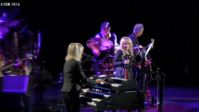 "Over My Head"- "Fleetwood Mac" Live @ ACC Toronto 2014 смотреть онлайн
