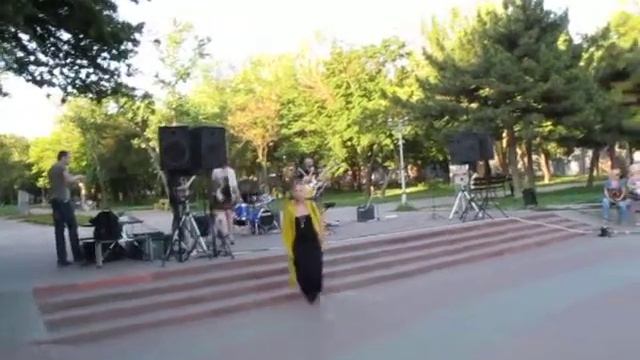 16 июня г.Запорожье пл.Маяковского джаз-бэнд"PreZZident".MOV смотреть онлайн
