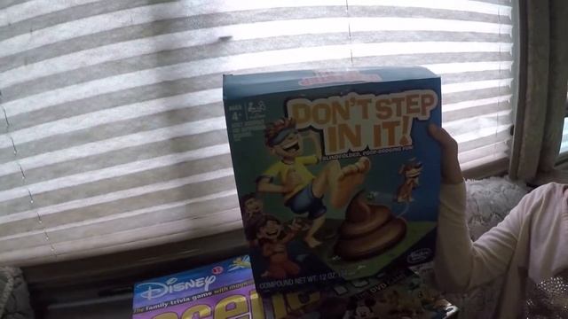 RV rainy day games смотреть онлайн