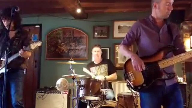 The Big Blue Blues Band live, "I Loved Another Woman" смотреть онлайн