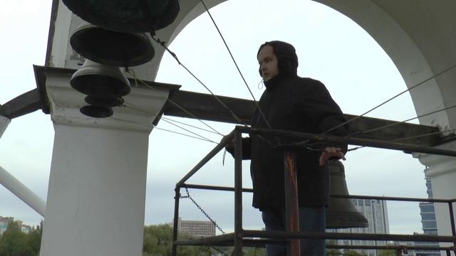 колокольный звон к литургии 29.09.24 смотреть онлайн